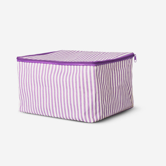 Checkered storage box with zipper